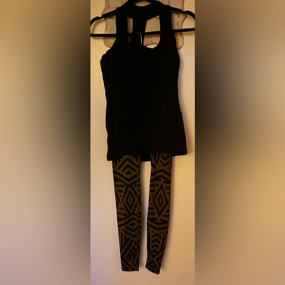 lululemon athletica Black Top with Brown Patterned Leggings